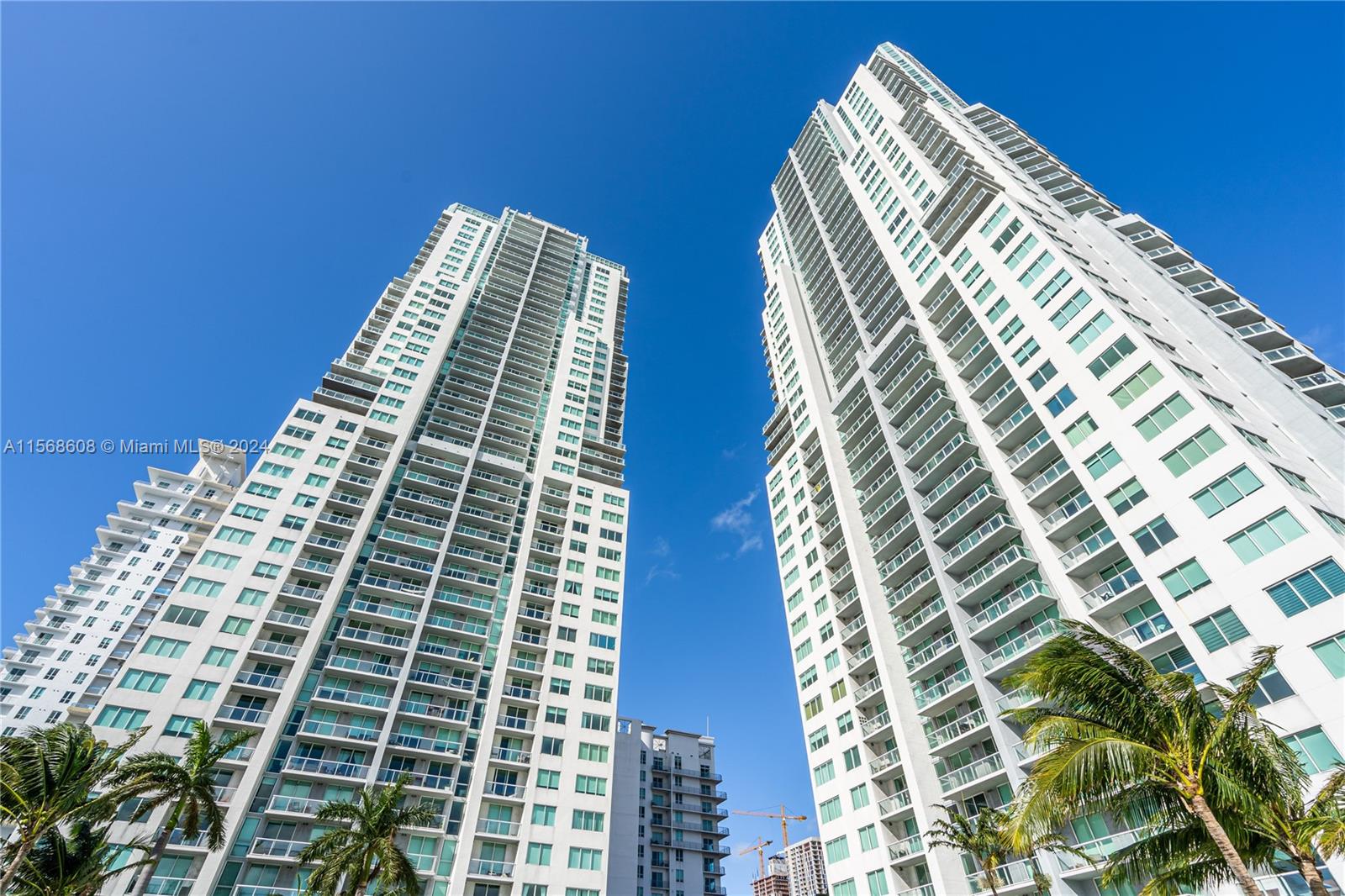 253 NE 2nd St 1802, Miami, Florida 33132, 1 Bedroom Bedrooms, ,2 BathroomsBathrooms,Residentiallease,For Rent,253 NE 2nd St 1802,A11568608