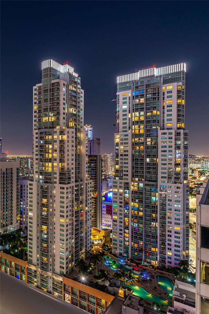 253 NE 2nd St 1802, Miami, Florida 33132, 1 Bedroom Bedrooms, ,2 BathroomsBathrooms,Residentiallease,For Rent,253 NE 2nd St 1802,A11568608