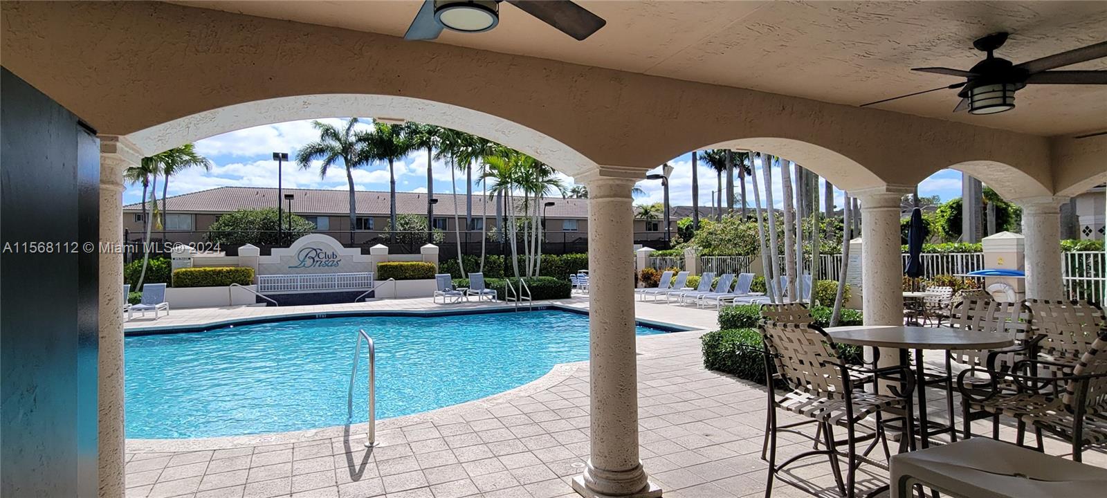 5640 NW 115th Ct 211, Doral, Florida 33178, 3 Bedrooms Bedrooms, ,2 BathroomsBathrooms,Residentiallease,For Rent,5640 NW 115th Ct 211,A11568112
