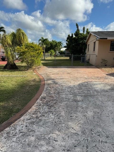 16980 SW 297th St A, Homestead, Florida 33030, 2 Bedrooms Bedrooms, ,1 BathroomBathrooms,Residentiallease,For Rent,16980 SW 297th St A,A11570237