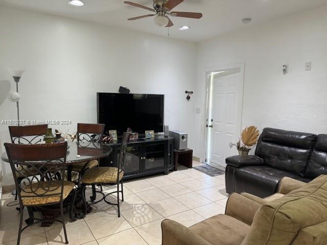 16980 SW 297th St A, Homestead, Florida 33030, 2 Bedrooms Bedrooms, ,1 BathroomBathrooms,Residentiallease,For Rent,16980 SW 297th St A,A11570237