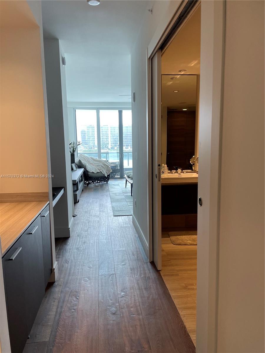 3300 NE 188th St 617, Aventura, Florida 33180, 3 Bedrooms Bedrooms, ,4 BathroomsBathrooms,Residentiallease,For Rent,3300 NE 188th St 617,A11570372