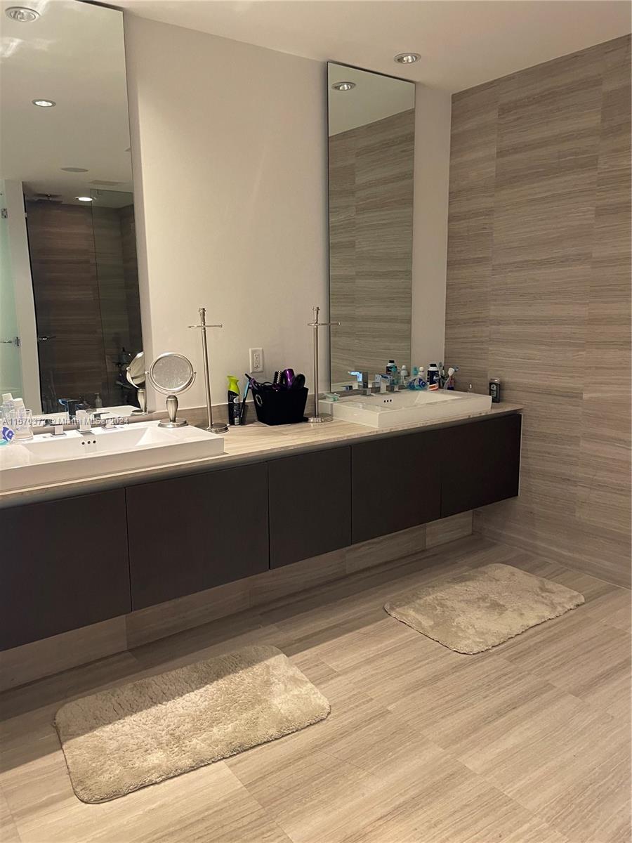3300 NE 188th St 617, Aventura, Florida 33180, 3 Bedrooms Bedrooms, ,4 BathroomsBathrooms,Residentiallease,For Rent,3300 NE 188th St 617,A11570372
