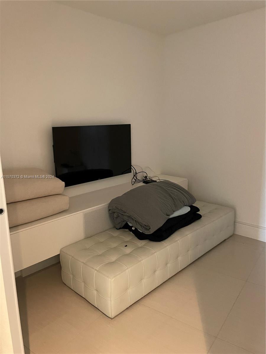 3300 NE 188th St 617, Aventura, Florida 33180, 3 Bedrooms Bedrooms, ,4 BathroomsBathrooms,Residentiallease,For Rent,3300 NE 188th St 617,A11570372