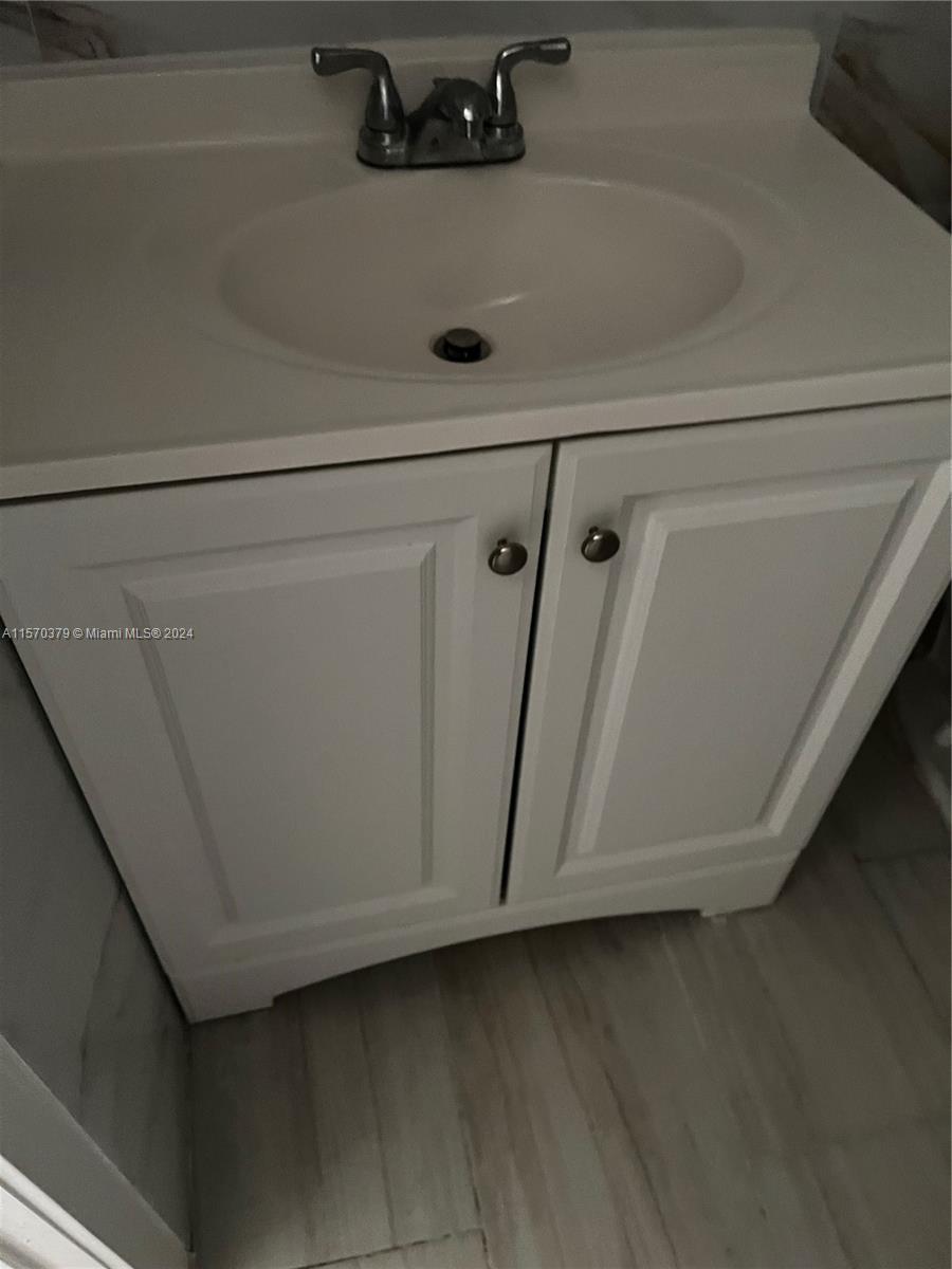 1941 NE 159th St 1, North Miami Beach, Florida 33162, 1 Bedroom Bedrooms, ,1 BathroomBathrooms,Residentiallease,For Rent,1941 NE 159th St 1,A11570379