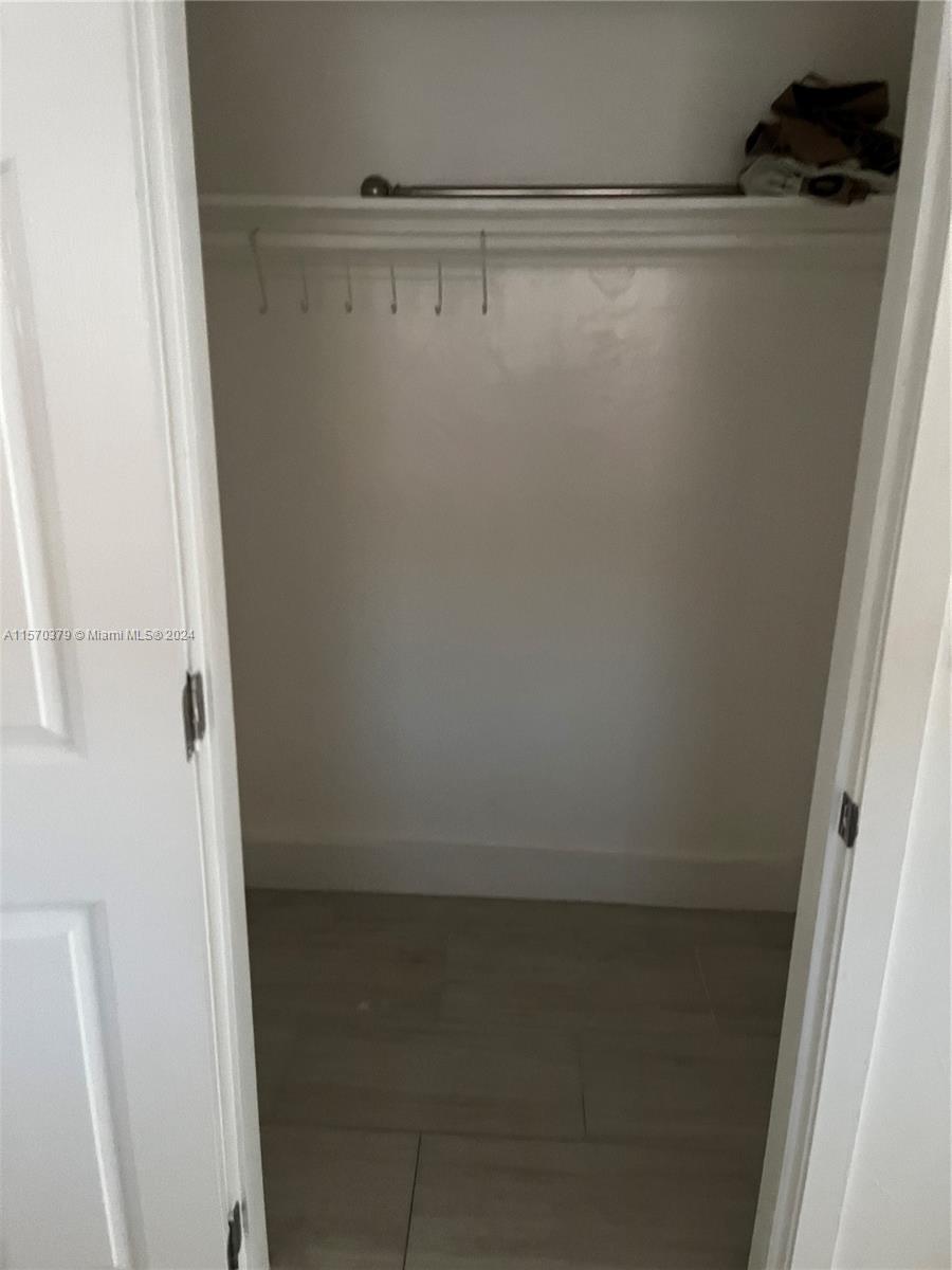 1941 NE 159th St 1, North Miami Beach, Florida 33162, 1 Bedroom Bedrooms, ,1 BathroomBathrooms,Residentiallease,For Rent,1941 NE 159th St 1,A11570379