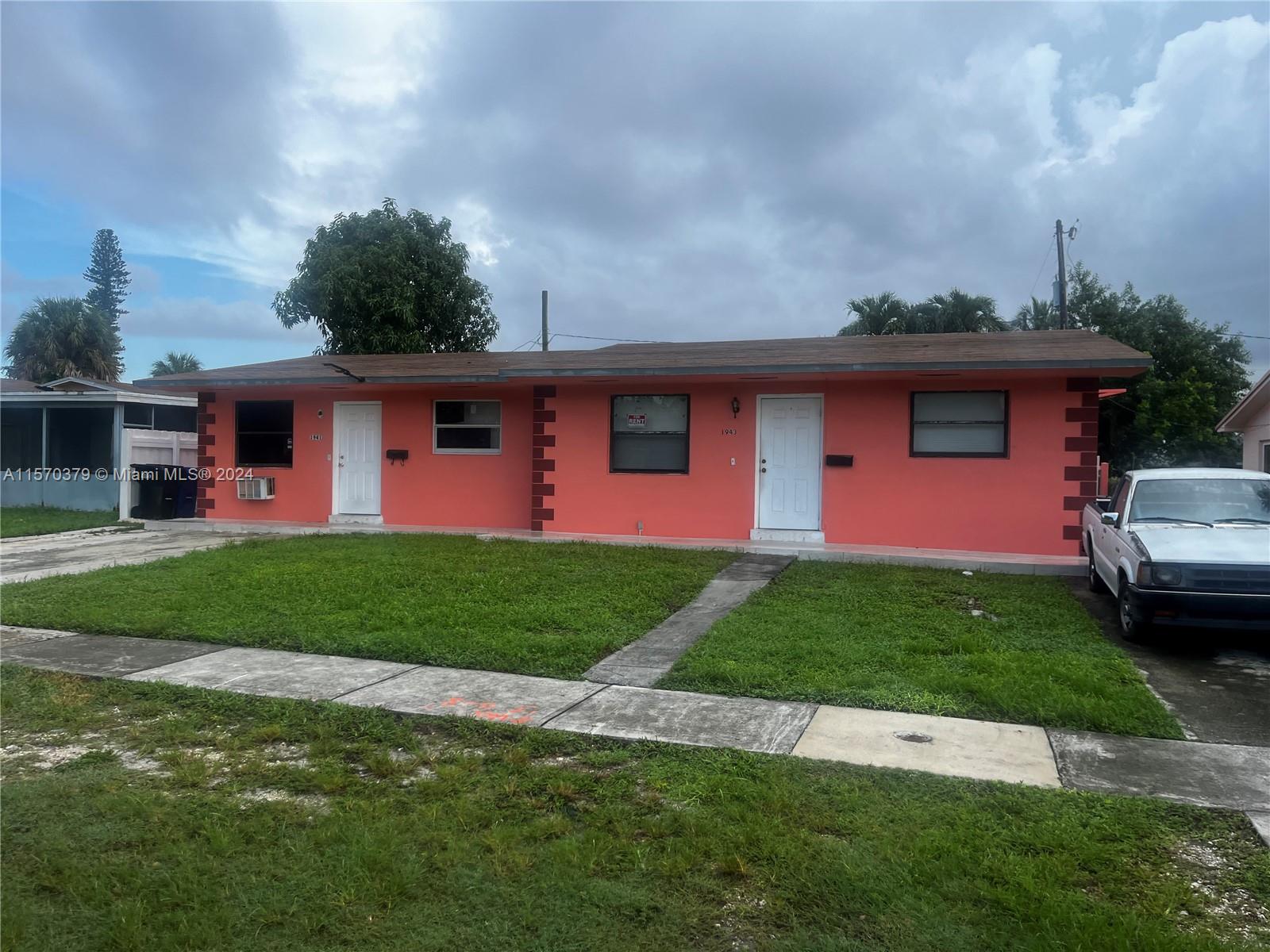 1941 NE 159th St 1, North Miami Beach, Florida 33162, 1 Bedroom Bedrooms, ,1 BathroomBathrooms,Residentiallease,For Rent,1941 NE 159th St 1,A11570379