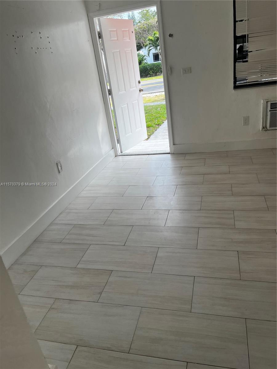 1941 NE 159th St 1, North Miami Beach, Florida 33162, 1 Bedroom Bedrooms, ,1 BathroomBathrooms,Residentiallease,For Rent,1941 NE 159th St 1,A11570379