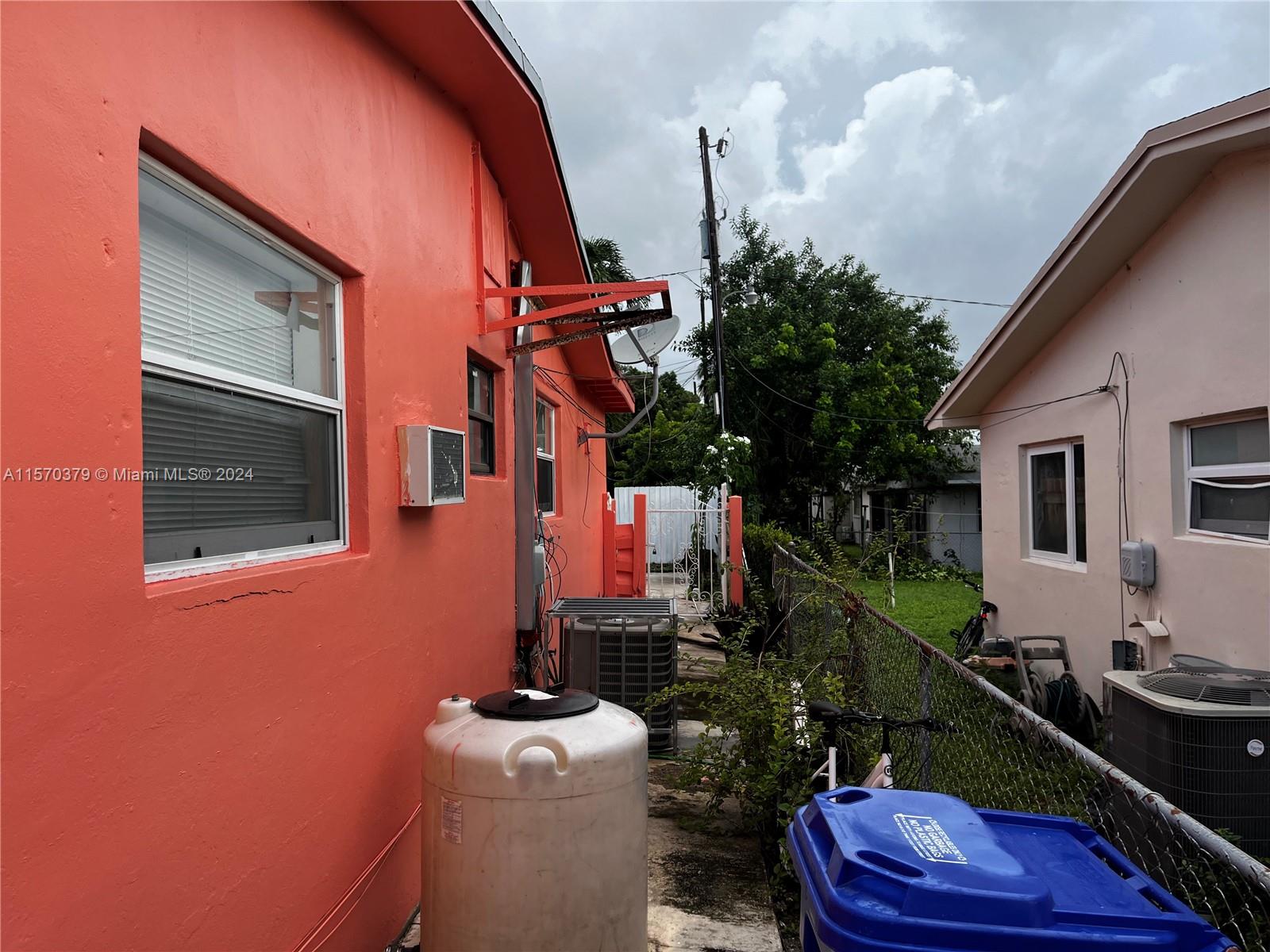 1941 NE 159th St 1, North Miami Beach, Florida 33162, 1 Bedroom Bedrooms, ,1 BathroomBathrooms,Residentiallease,For Rent,1941 NE 159th St 1,A11570379