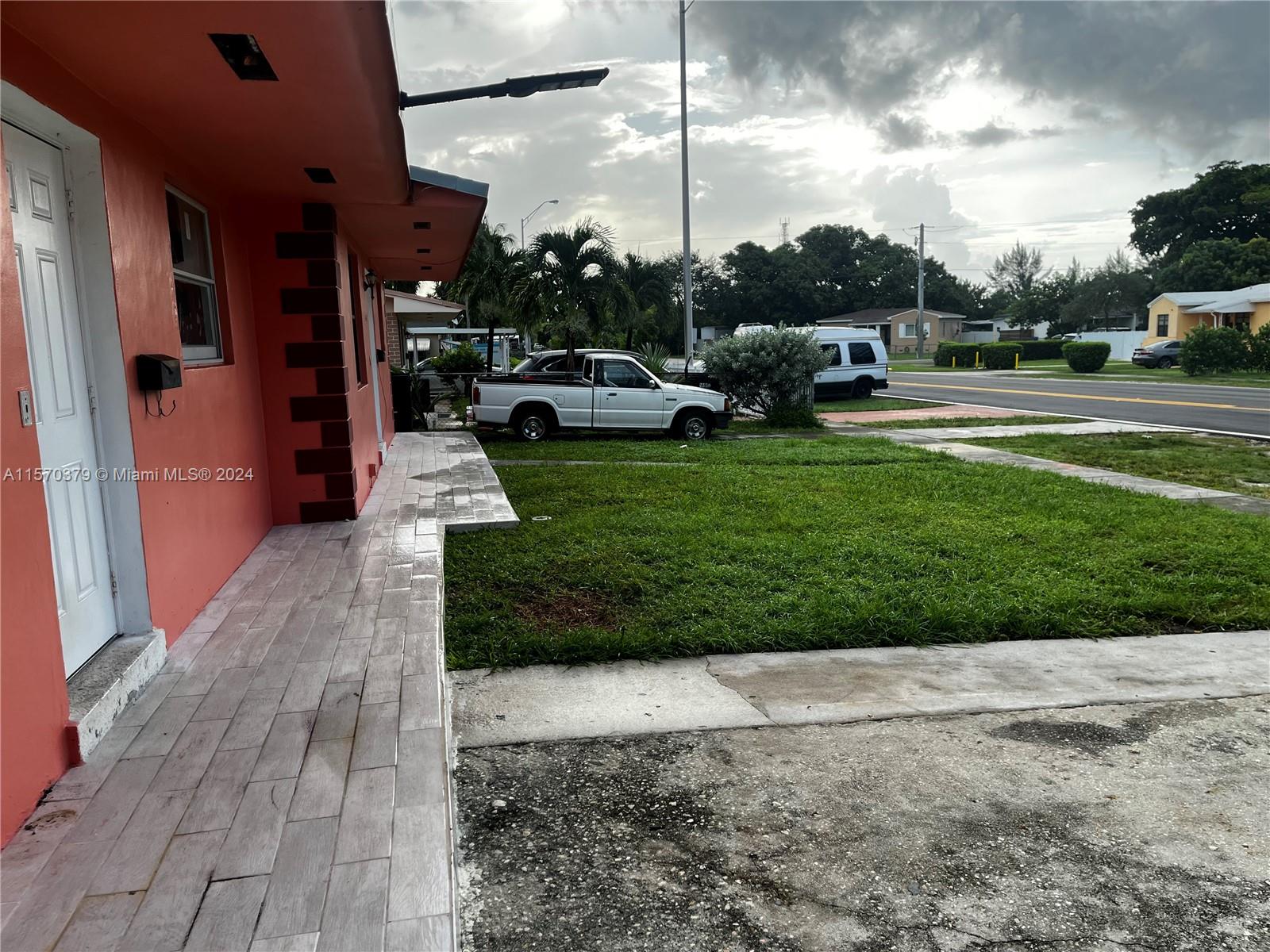 1941 NE 159th St 1, North Miami Beach, Florida 33162, 1 Bedroom Bedrooms, ,1 BathroomBathrooms,Residentiallease,For Rent,1941 NE 159th St 1,A11570379