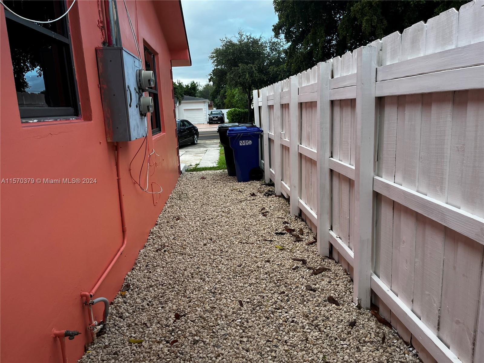 1941 NE 159th St 1, North Miami Beach, Florida 33162, 1 Bedroom Bedrooms, ,1 BathroomBathrooms,Residentiallease,For Rent,1941 NE 159th St 1,A11570379