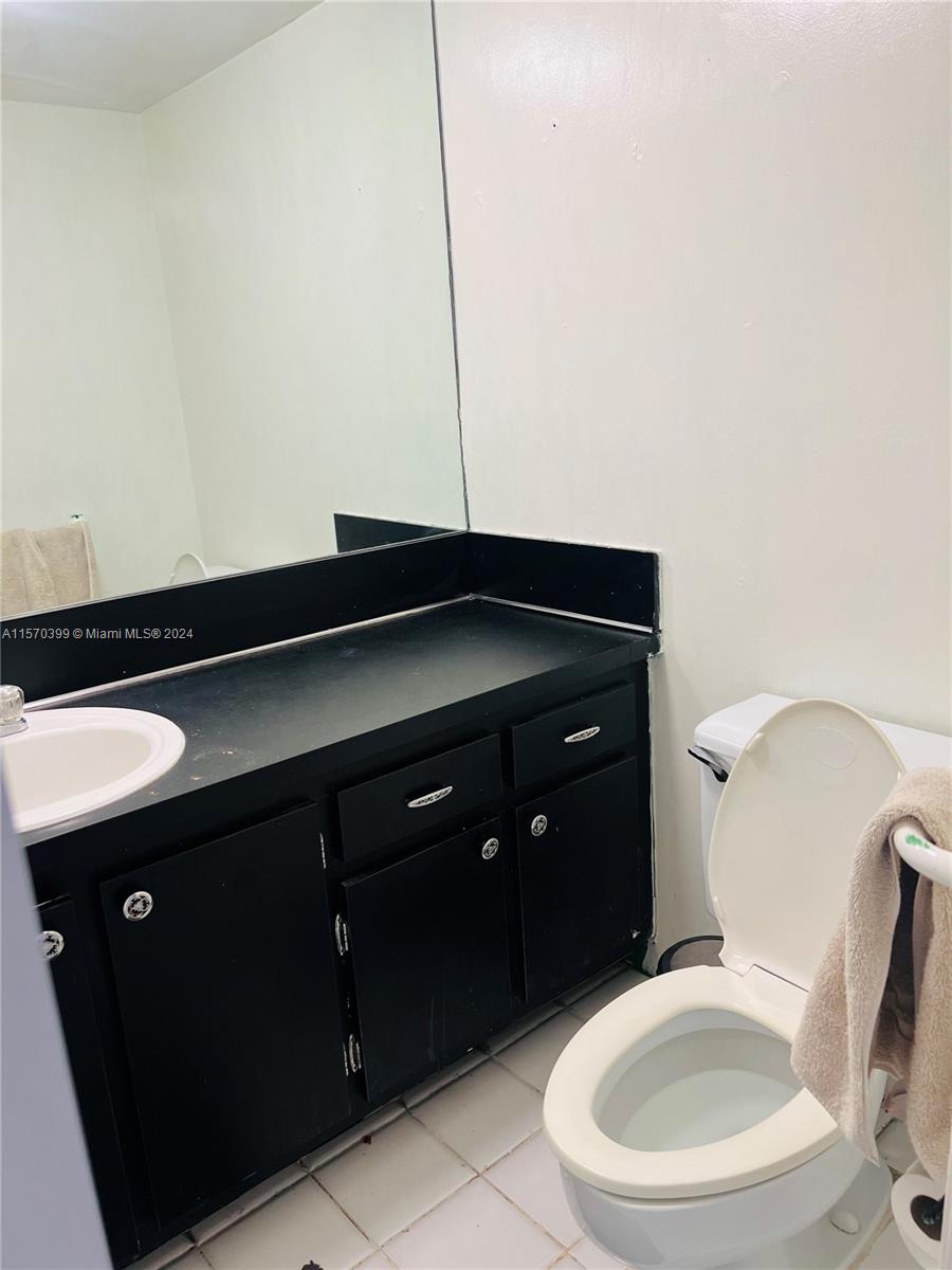 2750 NE 183rd St 407, Aventura, Florida 33160, 1 Bedroom Bedrooms, ,1 BathroomBathrooms,Residential,For Sale,2750 NE 183rd St 407,A11570399