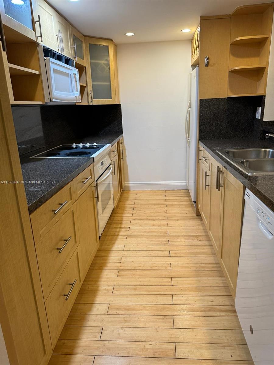 850 N Miami Ave W-202, Miami, Florida 33136, 2 Bedrooms Bedrooms, ,2 BathroomsBathrooms,Residentiallease,For Rent,850 N Miami Ave W-202,A11570407