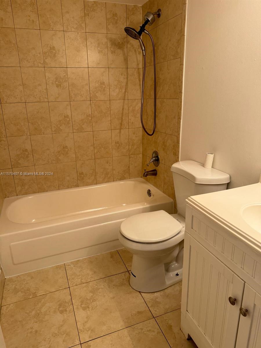 850 N Miami Ave W-202, Miami, Florida 33136, 2 Bedrooms Bedrooms, ,2 BathroomsBathrooms,Residentiallease,For Rent,850 N Miami Ave W-202,A11570407
