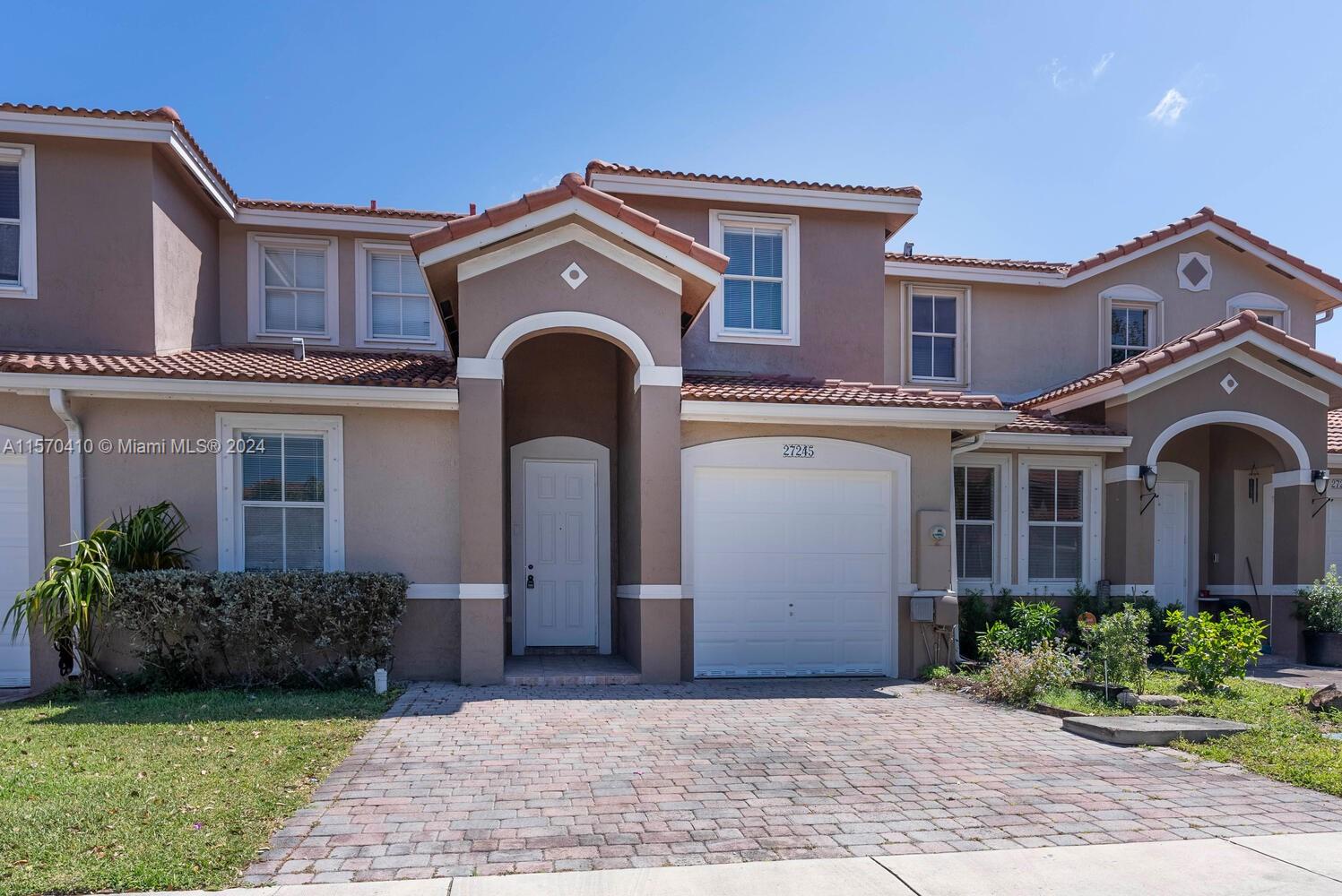 27245 SW 138th Ct, Homestead, Florida 33032, 4 Bedrooms Bedrooms, ,3 BathroomsBathrooms,Residentiallease,For Rent,27245 SW 138th Ct,A11570410