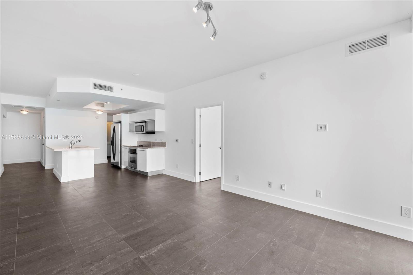 888 Biscayne Blvd 4104, Miami, Florida 33132, 2 Bedrooms Bedrooms, ,2 BathroomsBathrooms,Residentiallease,For Rent,888 Biscayne Blvd 4104,A11569833