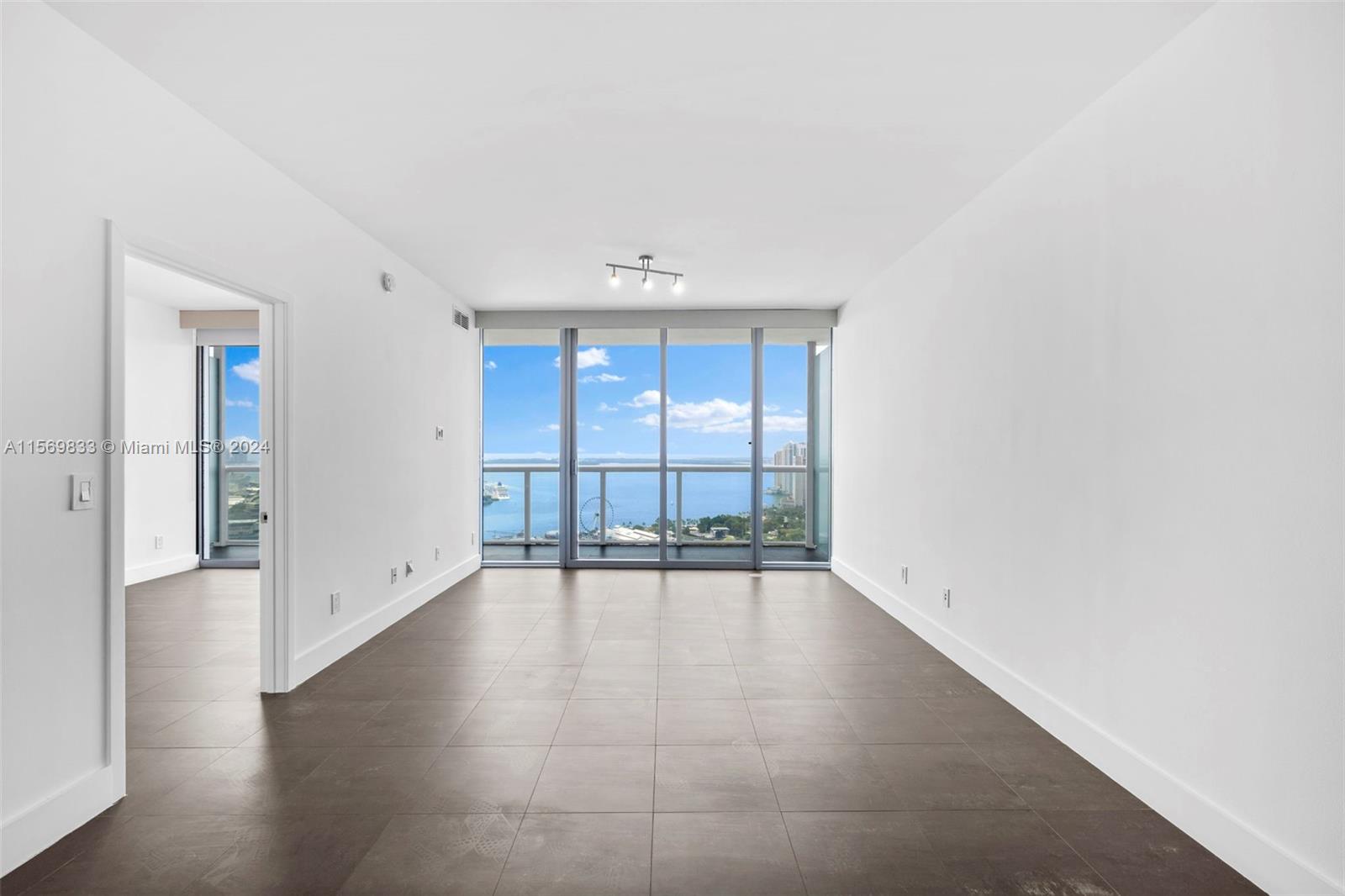 888 Biscayne Blvd 4104, Miami, Florida 33132, 2 Bedrooms Bedrooms, ,2 BathroomsBathrooms,Residentiallease,For Rent,888 Biscayne Blvd 4104,A11569833