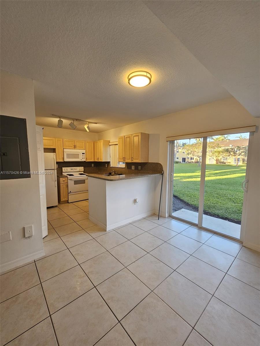 935 NE 33rd Ter 101, Homestead, Florida 33033, 3 Bedrooms Bedrooms, ,2 BathroomsBathrooms,Residentiallease,For Rent,935 NE 33rd Ter 101,A11570426