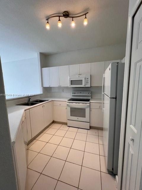 1474 SE 26th Ave, Homestead, Florida 33035, 4 Bedrooms Bedrooms, ,3 BathroomsBathrooms,Residential,For Sale,1474 SE 26th Ave,A11570439