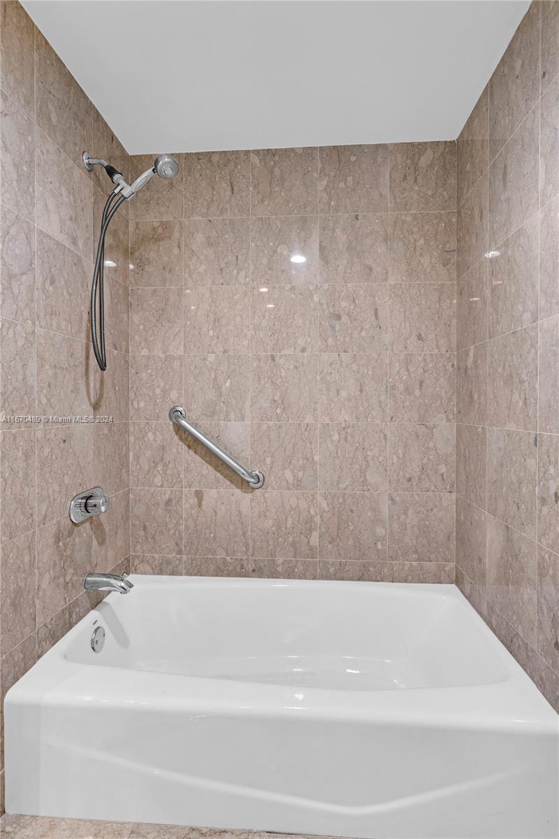 1643 Brickell Ave 1503, Miami, Florida 33129, 2 Bedrooms Bedrooms, ,2 BathroomsBathrooms,Residentiallease,For Rent,1643 Brickell Ave 1503,A11570489