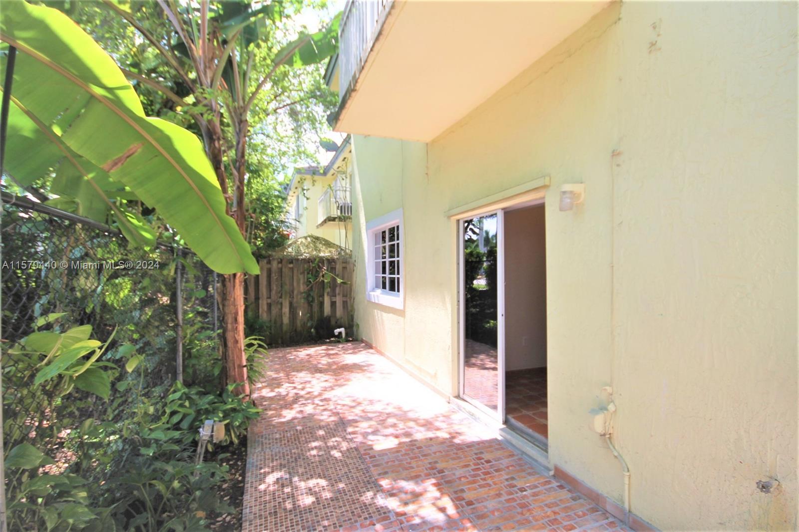 383 NE 27th Ter 101, Homestead, Florida 33033, 3 Bedrooms Bedrooms, ,2 BathroomsBathrooms,Residentiallease,For Rent,383 NE 27th Ter 101,A11570440