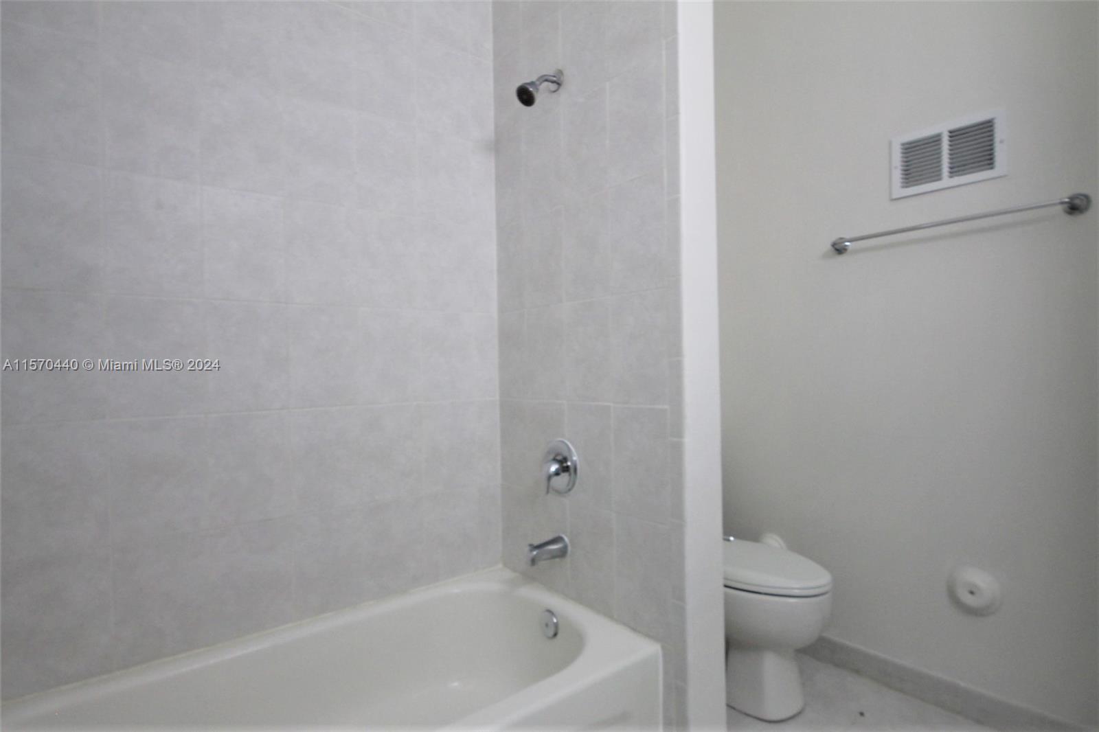 383 NE 27th Ter 101, Homestead, Florida 33033, 3 Bedrooms Bedrooms, ,2 BathroomsBathrooms,Residentiallease,For Rent,383 NE 27th Ter 101,A11570440