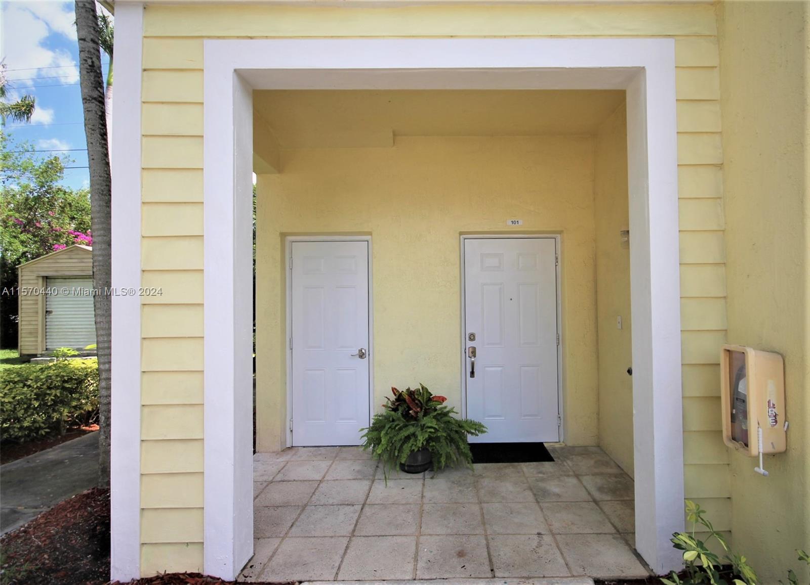 383 NE 27th Ter 101, Homestead, Florida 33033, 3 Bedrooms Bedrooms, ,2 BathroomsBathrooms,Residentiallease,For Rent,383 NE 27th Ter 101,A11570440