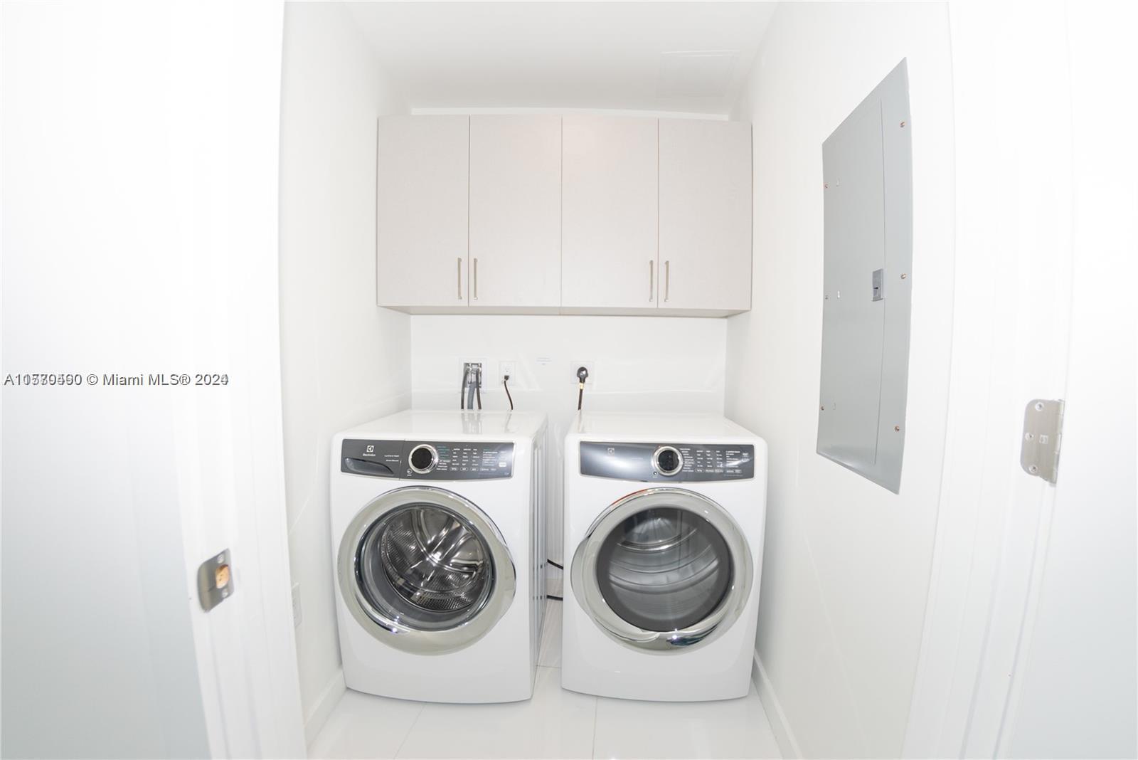 851 NE 1st Ave 2211, Miami, Florida 33132, 3 Bedrooms Bedrooms, ,4 BathroomsBathrooms,Residentiallease,For Rent,851 NE 1st Ave 2211,A11570490