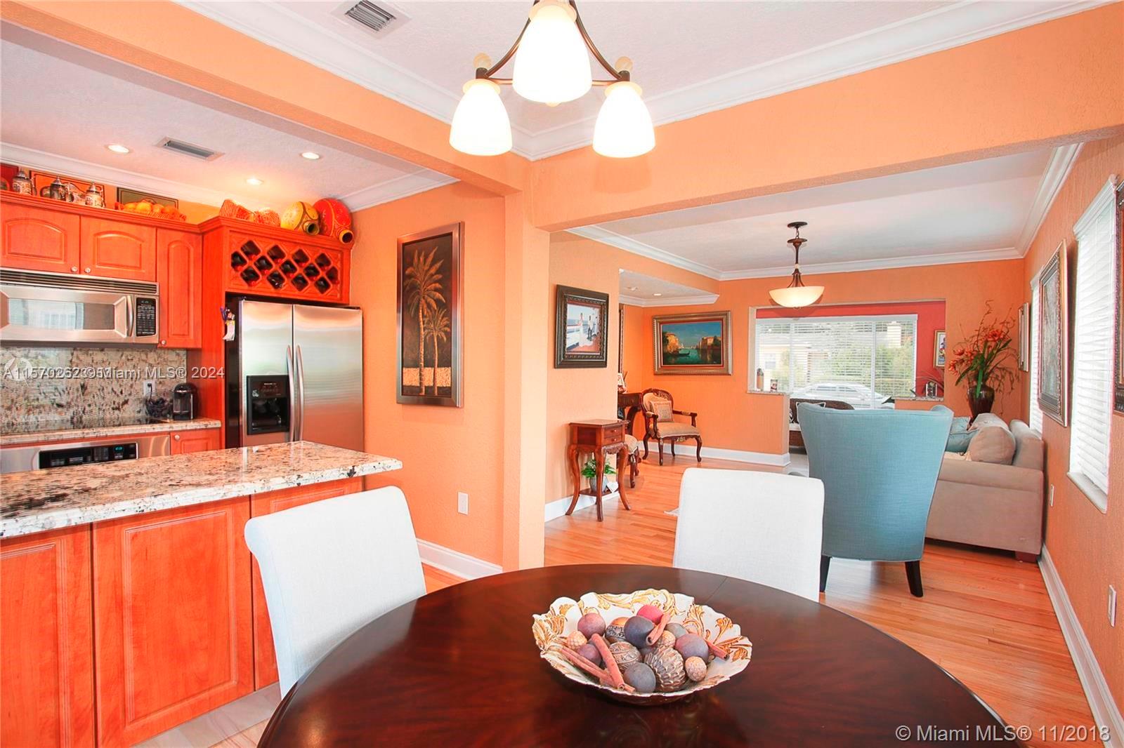35 Veragua Ave, Coral Gables, Florida 33134, 2 Bedrooms Bedrooms, ,1 BathroomBathrooms,Residentiallease,For Rent,35 Veragua Ave,A11570262