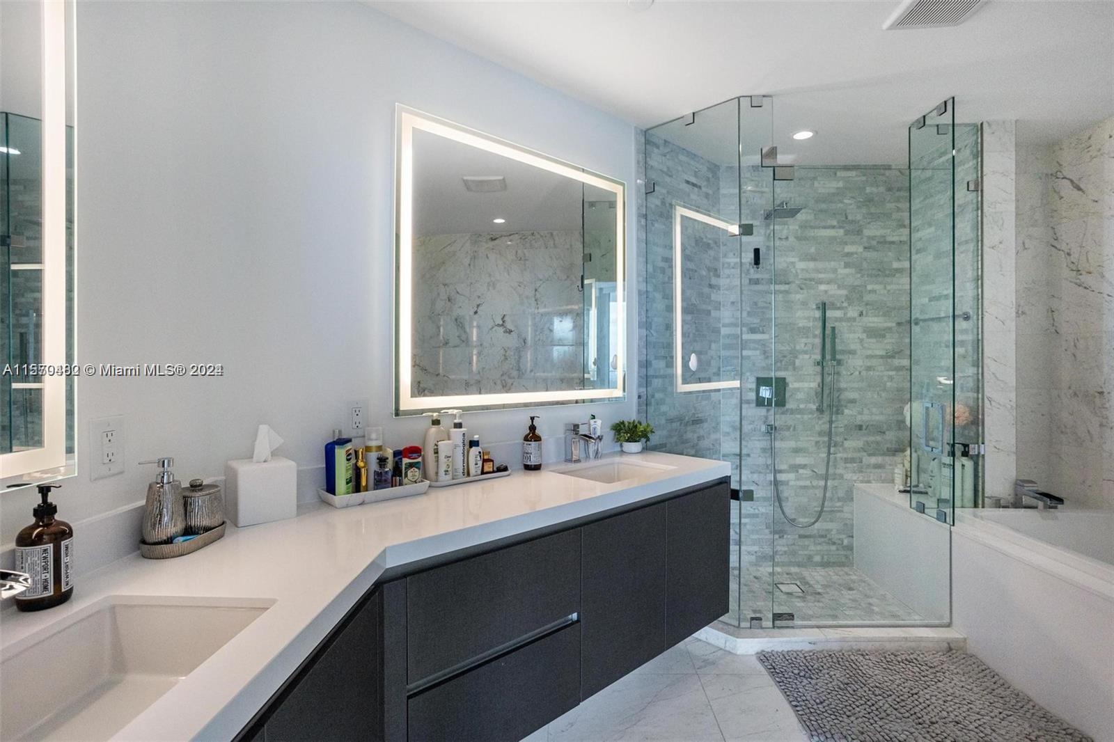 851 NE 1st Ave 3808, Miami, Florida 33132, 2 Bedrooms Bedrooms, ,3 BathroomsBathrooms,Residentiallease,For Rent,851 NE 1st Ave 3808,A11570482
