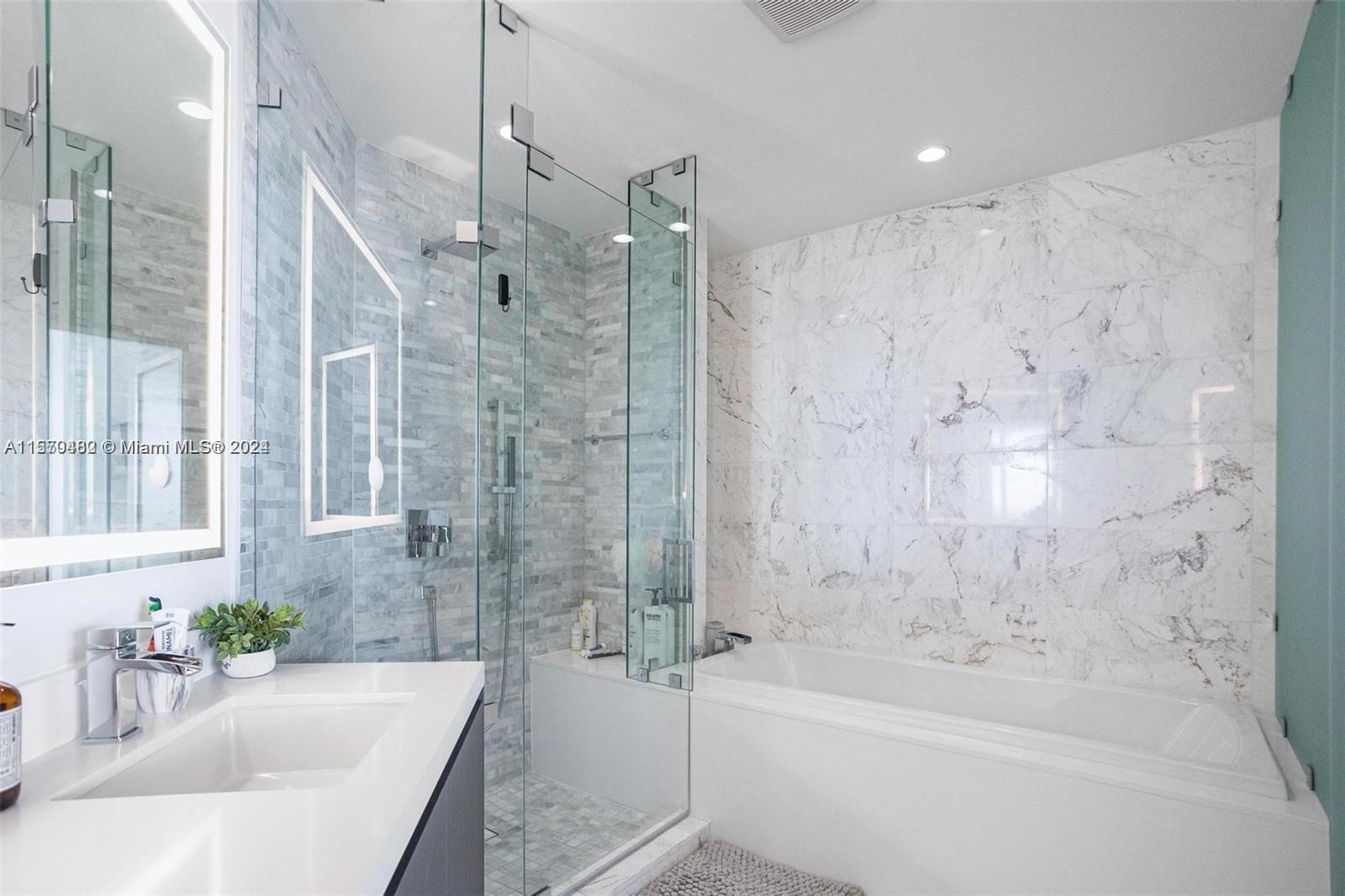 851 NE 1st Ave 3808, Miami, Florida 33132, 2 Bedrooms Bedrooms, ,3 BathroomsBathrooms,Residentiallease,For Rent,851 NE 1st Ave 3808,A11570482