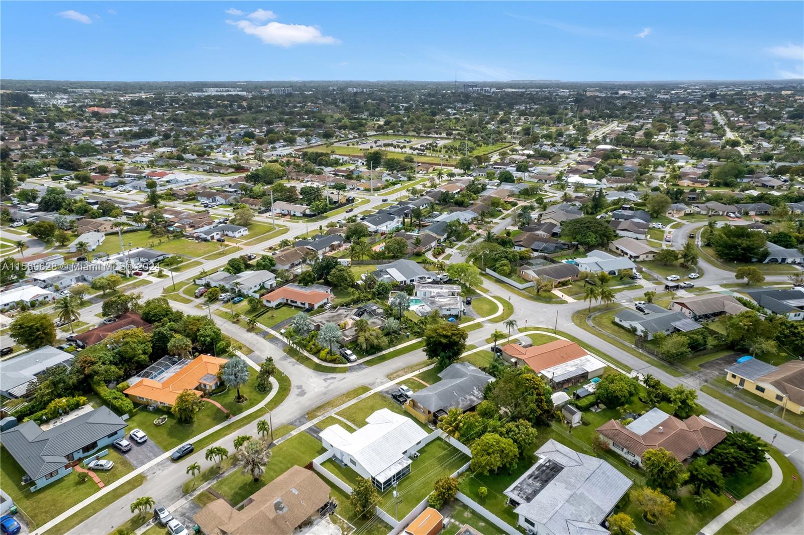 16242 SW 107th Ct, Miami, Florida 33157, 3 Bedrooms Bedrooms, ,2 BathroomsBathrooms,Residential,For Sale,16242 SW 107th Ct,A11569628
