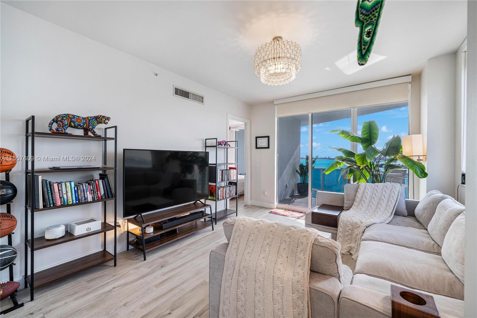 725 NE 22nd St 10A, Miami, Florida 33137, 2 Bedrooms Bedrooms, ,2 BathroomsBathrooms,Residential,For Sale,725 NE 22nd St 10A,A11557609