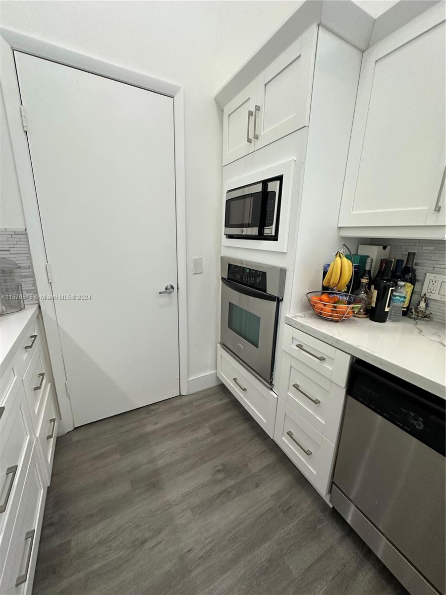 1900 N Bayshore Dr 612, Miami, Florida 33132, 2 Bedrooms Bedrooms, ,2 BathroomsBathrooms,Residential,For Sale,1900 N Bayshore Dr 612,A11570516