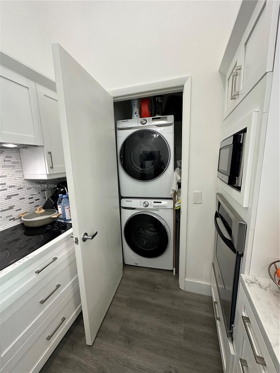 1900 N Bayshore Dr 612, Miami, Florida 33132, 2 Bedrooms Bedrooms, ,2 BathroomsBathrooms,Residential,For Sale,1900 N Bayshore Dr 612,A11570516