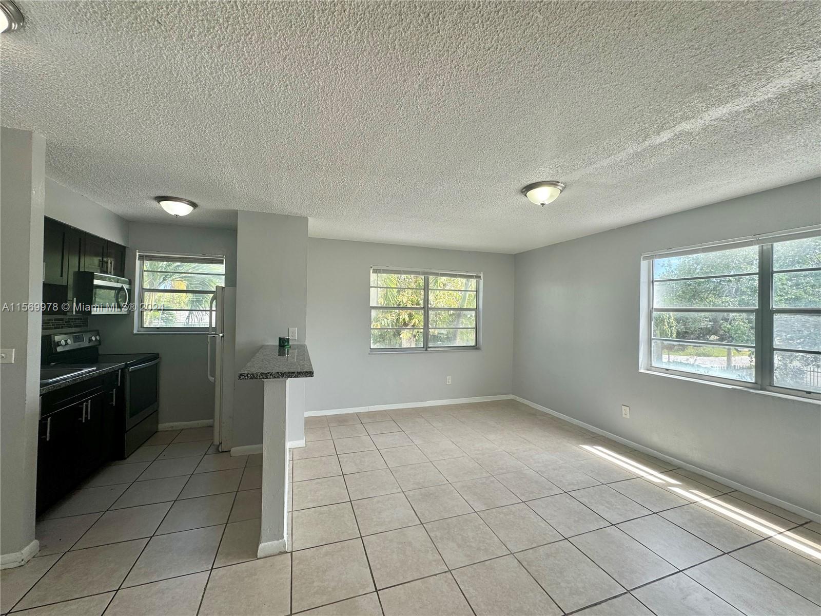 8262 NE 1st Ave 5, Miami, Florida 33138, 1 Bedroom Bedrooms, ,1 BathroomBathrooms,Residentiallease,For Rent,8262 NE 1st Ave 5,A11569978