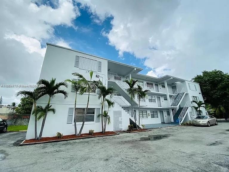8262 NE 1st Ave 5, Miami, Florida 33138, 1 Bedroom Bedrooms, ,1 BathroomBathrooms,Residentiallease,For Rent,8262 NE 1st Ave 5,A11569978