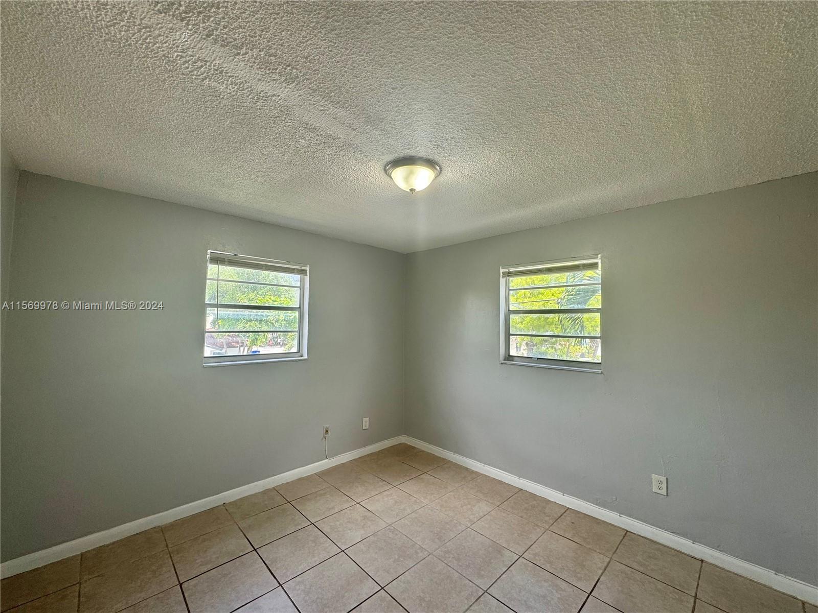 8262 NE 1st Ave 5, Miami, Florida 33138, 1 Bedroom Bedrooms, ,1 BathroomBathrooms,Residentiallease,For Rent,8262 NE 1st Ave 5,A11569978