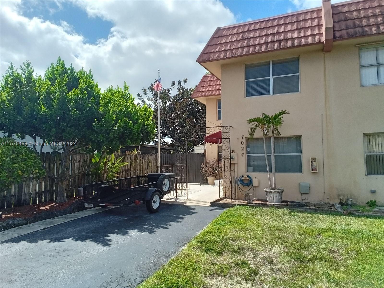 Hialeah, Florida 33015, 4 Bedrooms Bedrooms, ,2 BathroomsBathrooms,Residential,For Sale,A11570488