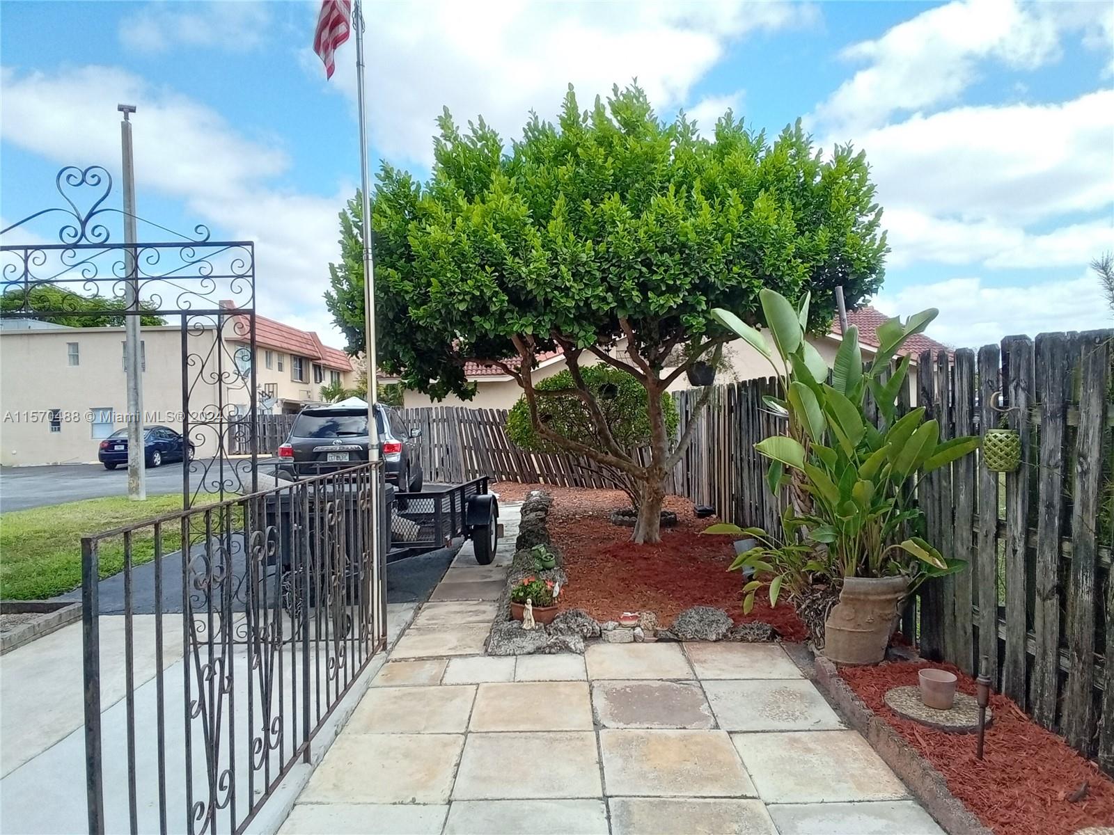 Hialeah, Florida 33015, 4 Bedrooms Bedrooms, ,2 BathroomsBathrooms,Residential,For Sale,A11570488