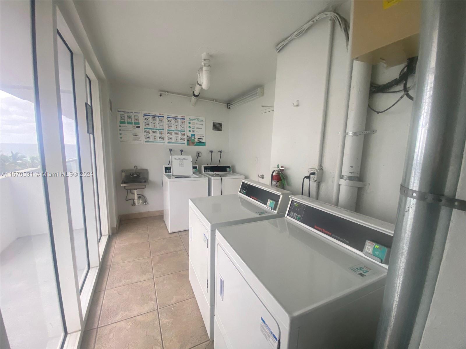 9195 Collins Ave 512, Surfside, Florida 33154, 1 Bedroom Bedrooms, ,1 BathroomBathrooms,Residentiallease,For Rent,9195 Collins Ave 512,A11570531