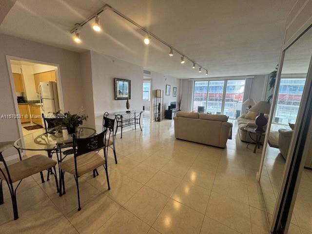 9195 Collins Ave 512, Surfside, Florida 33154, 1 Bedroom Bedrooms, ,1 BathroomBathrooms,Residentiallease,For Rent,9195 Collins Ave 512,A11570531
