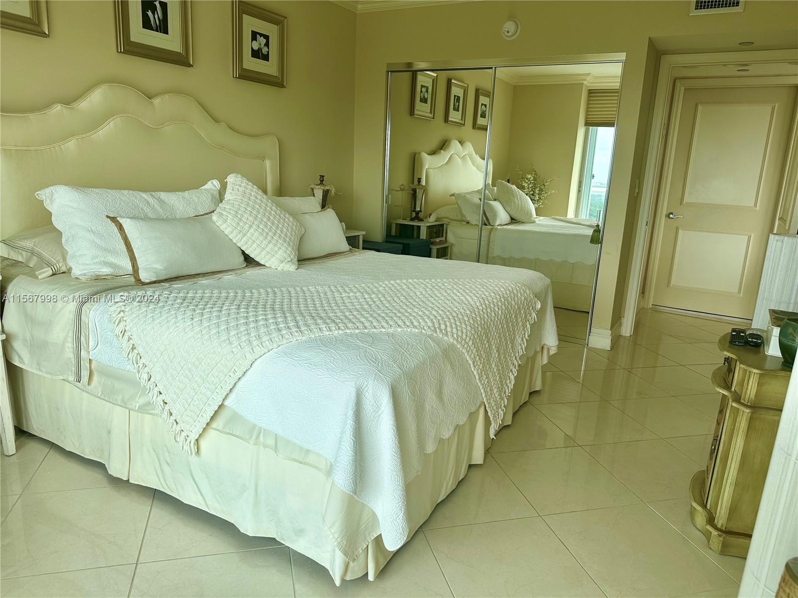16500 Collins Ave 1954, Sunny Isles Beach, Florida 33160, 2 Bedrooms Bedrooms, ,2 BathroomsBathrooms,Residentiallease,For Rent,16500 Collins Ave 1954,A11567998