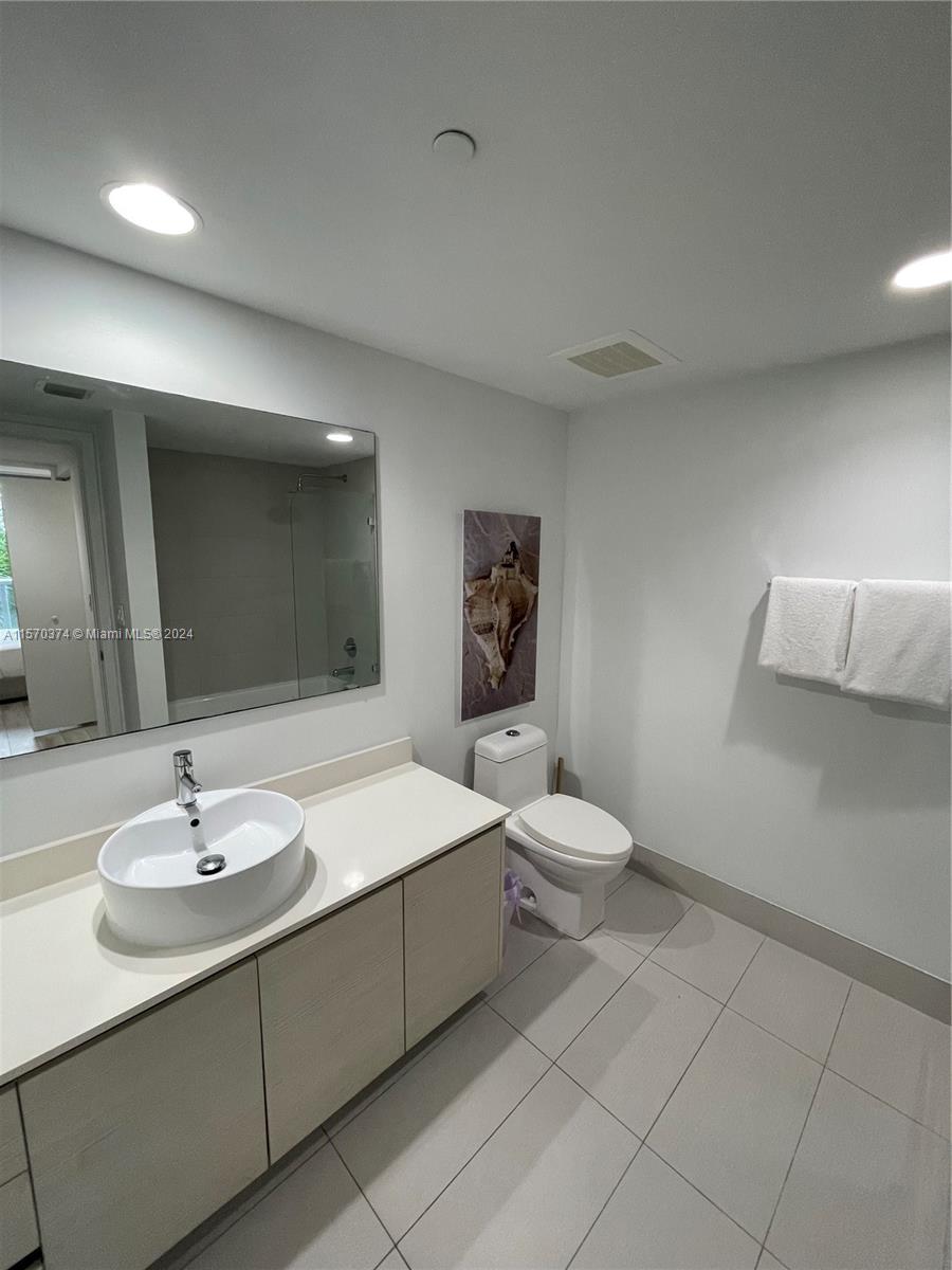 2602 E Hallandale Beach Blvd R410, Hallandale Beach, Florida 33009, 2 Bedrooms Bedrooms, ,2 BathroomsBathrooms,Residential,For Sale,2602 E Hallandale Beach Blvd R410,A11570374