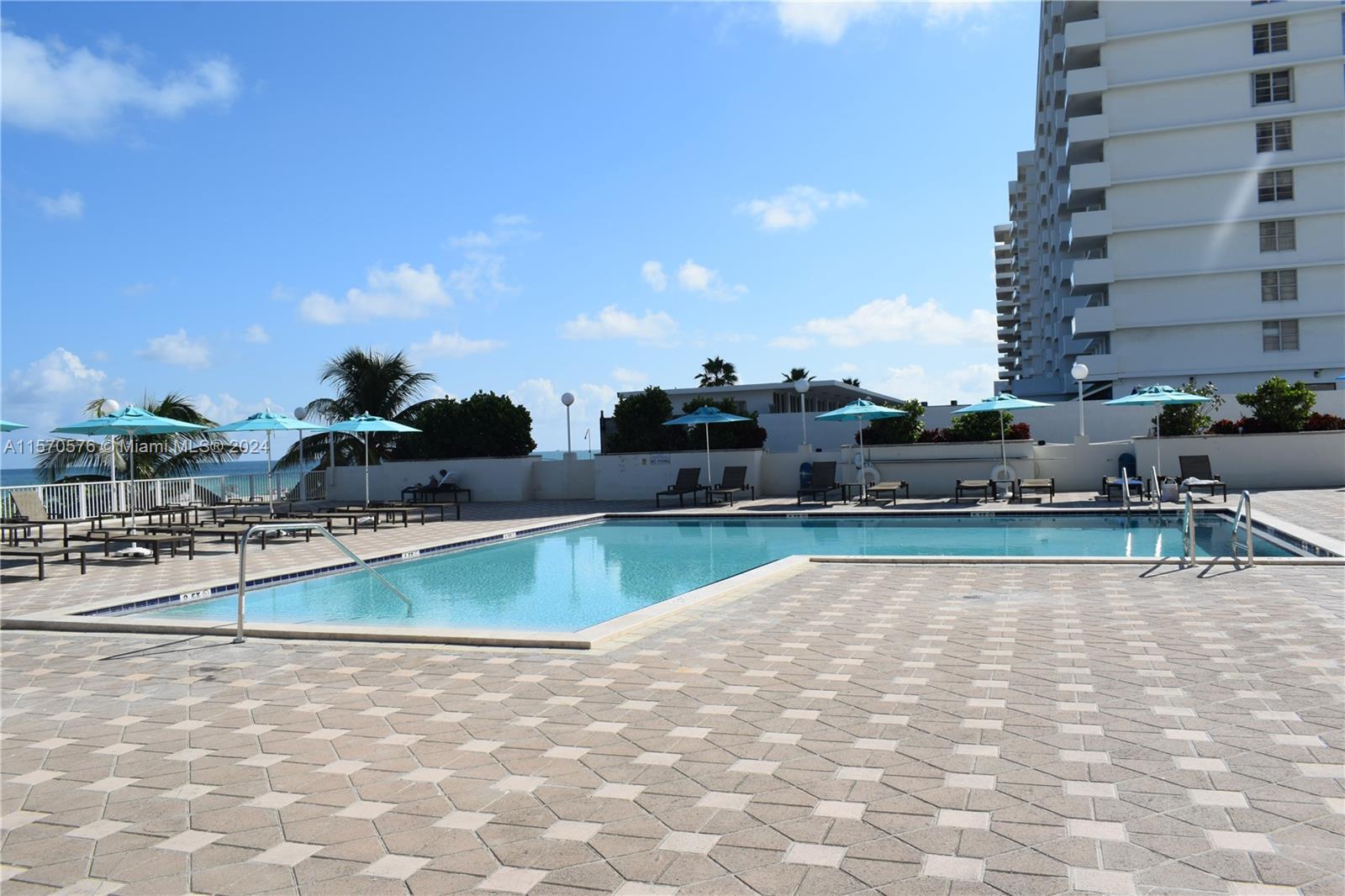 5701 Collins Ave 1415, Miami Beach, Florida 33140, 2 Bedrooms Bedrooms, ,2 BathroomsBathrooms,Residential,For Sale,5701 Collins Ave 1415,A11570576