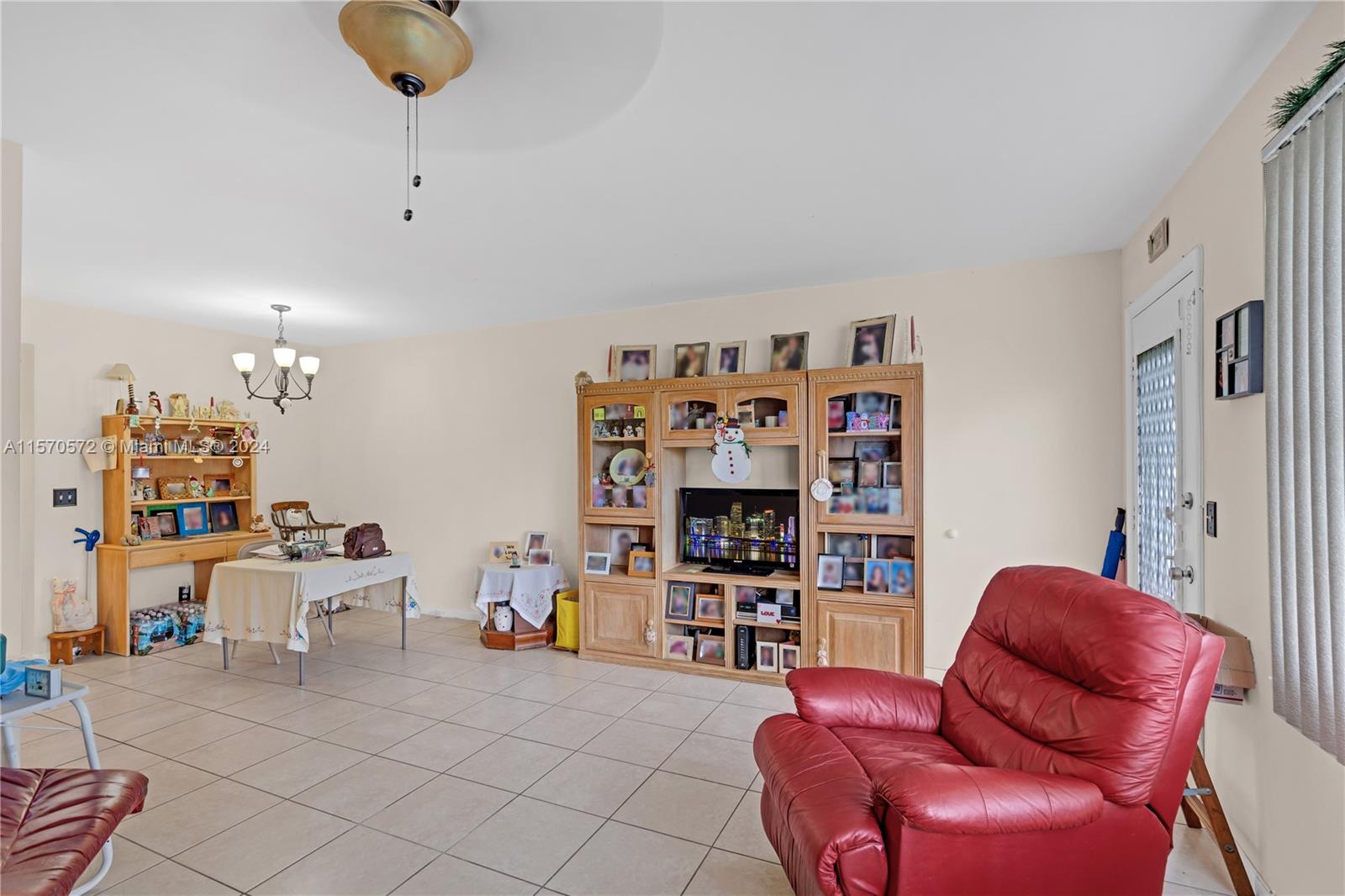 1551 SW 135th Ter 109G, Pembroke Pines, Florida 33027, 1 Bedroom Bedrooms, ,1 BathroomBathrooms,Residential,For Sale,1551 SW 135th Ter 109G,A11570572