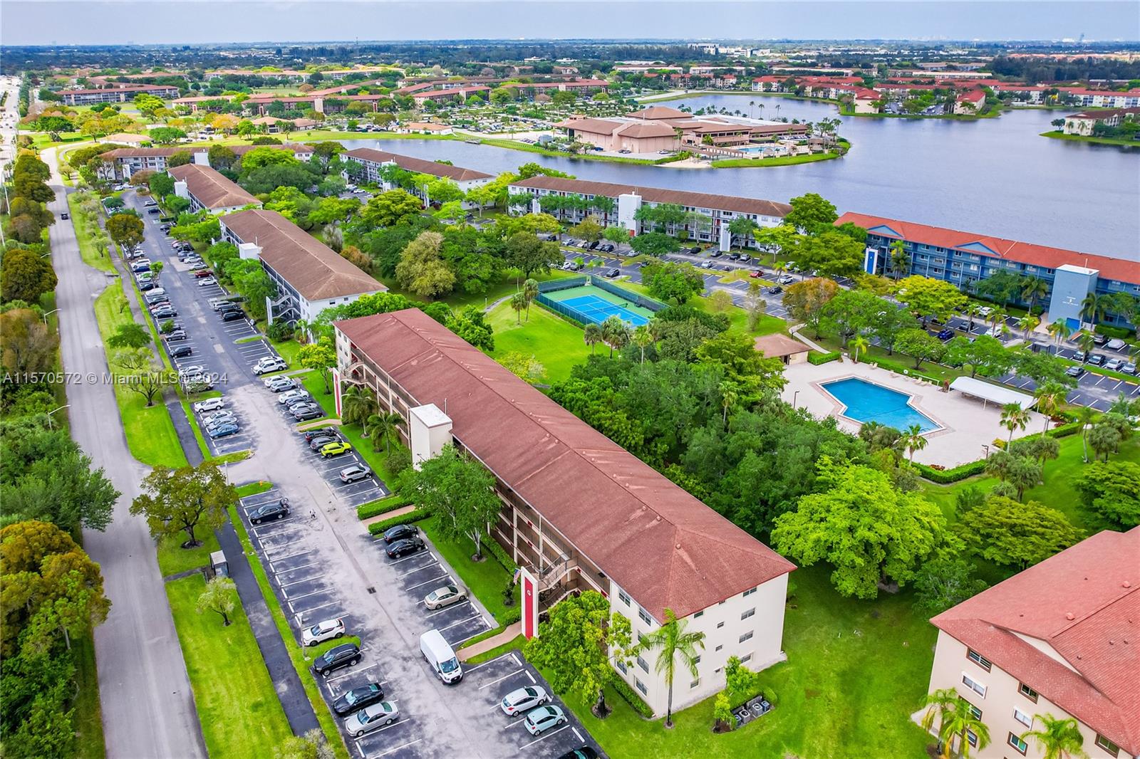1551 SW 135th Ter 109G, Pembroke Pines, Florida 33027, 1 Bedroom Bedrooms, ,1 BathroomBathrooms,Residential,For Sale,1551 SW 135th Ter 109G,A11570572
