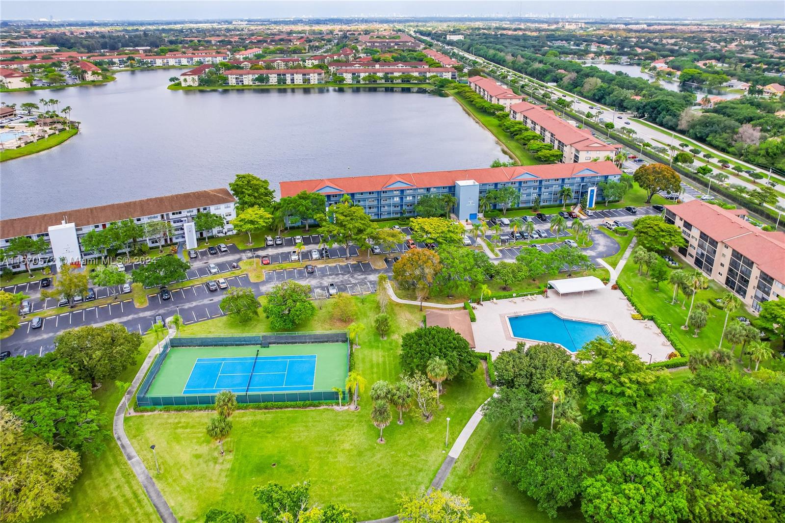 1551 SW 135th Ter 109G, Pembroke Pines, Florida 33027, 1 Bedroom Bedrooms, ,1 BathroomBathrooms,Residential,For Sale,1551 SW 135th Ter 109G,A11570572