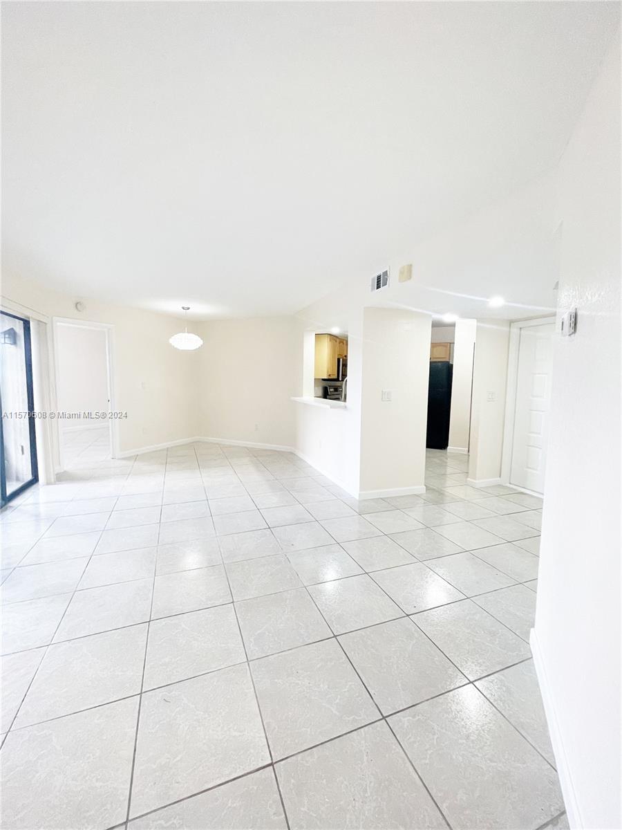 1000 Constitution Dr 1000G, Homestead, Florida 33034, 2 Bedrooms Bedrooms, ,2 BathroomsBathrooms,Residentiallease,For Rent,1000 Constitution Dr 1000G,A11570608