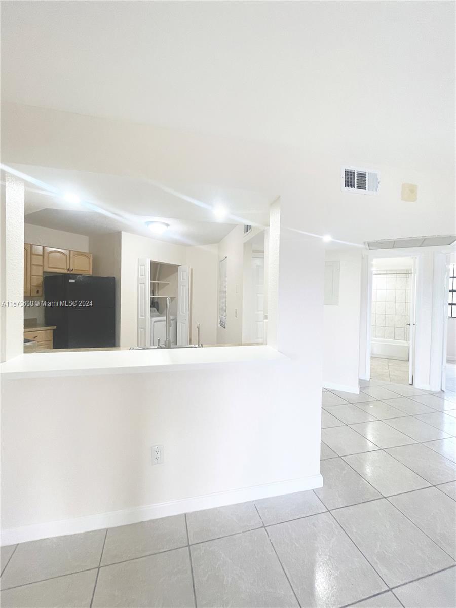 1000 Constitution Dr 1000G, Homestead, Florida 33034, 2 Bedrooms Bedrooms, ,2 BathroomsBathrooms,Residentiallease,For Rent,1000 Constitution Dr 1000G,A11570608